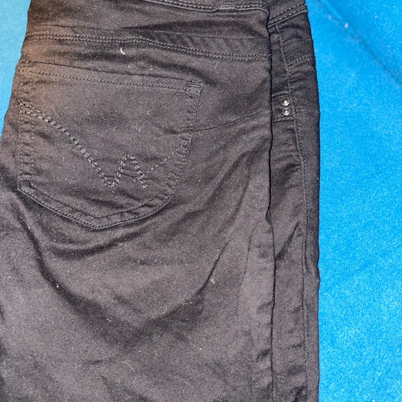 Button Fly Capris - Picture 3 of 4